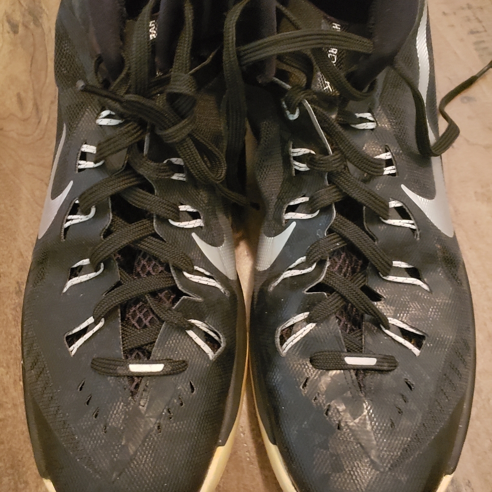 Nike hyperdunk black and gray size 14